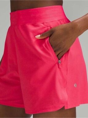 Lululemon athletica License to Train High-Rise Shorts 4" in Lip Gloss  size 4